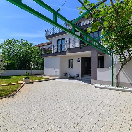 Apartament Ida *