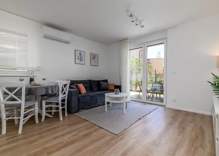 Ida 아파트 로비니